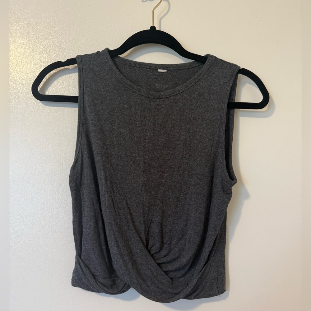 Alo Yoga Cover Tank in Gray